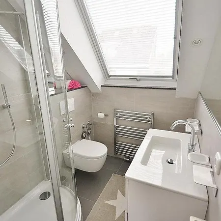 Apartment Rahlstedter Str 8 Whg 5 *